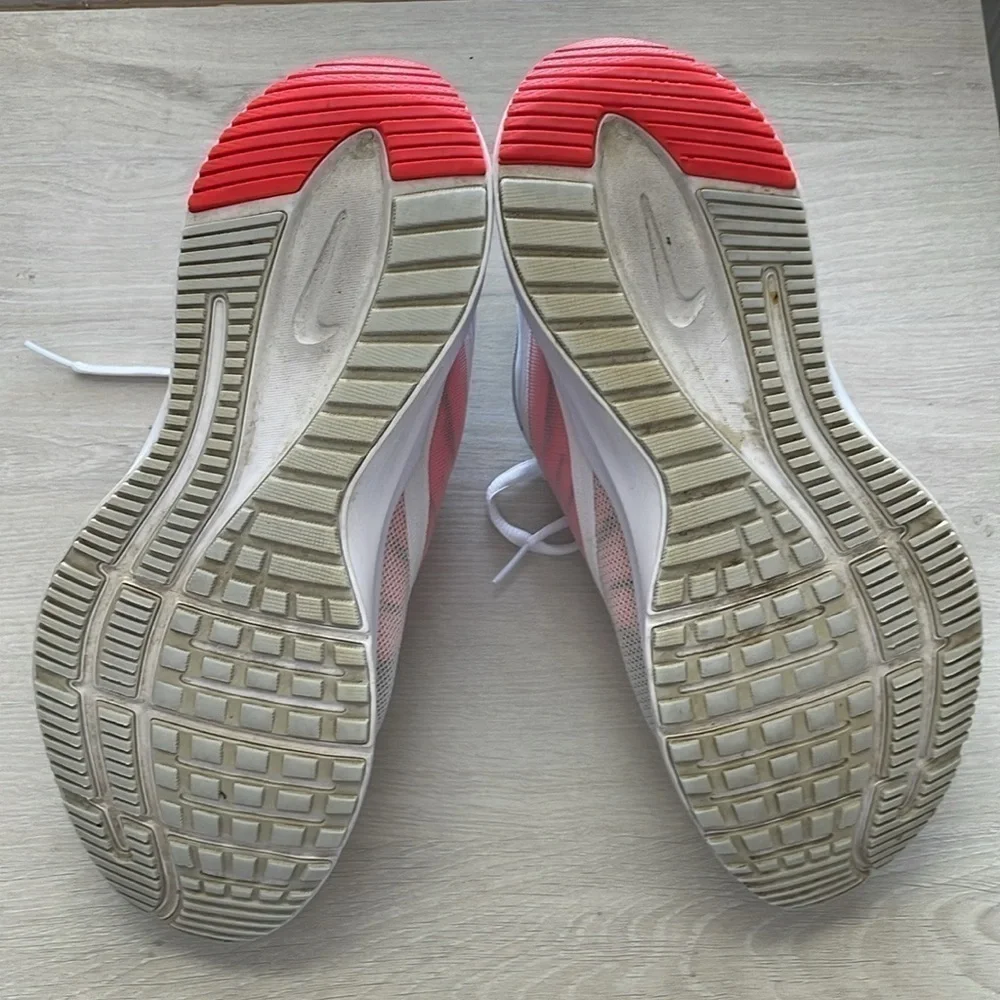 Nike Quest running sneakers. Size 10
